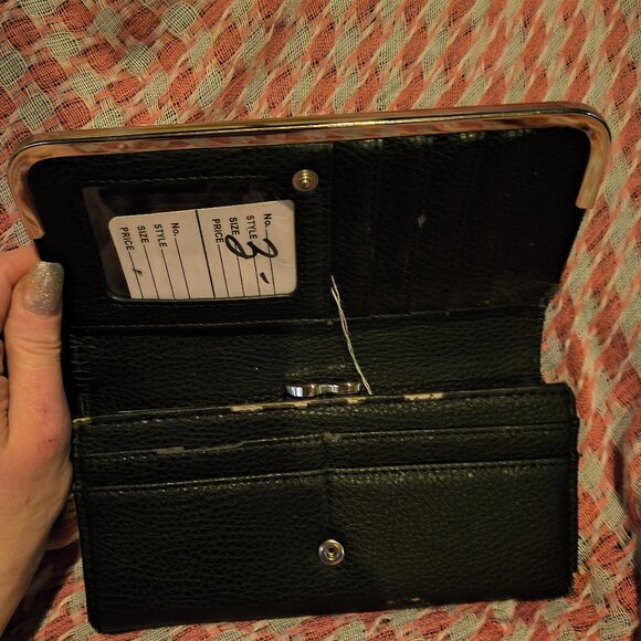 Buy 2 Get 1 Free wallets and makeup bags! - Picture 12 of 16